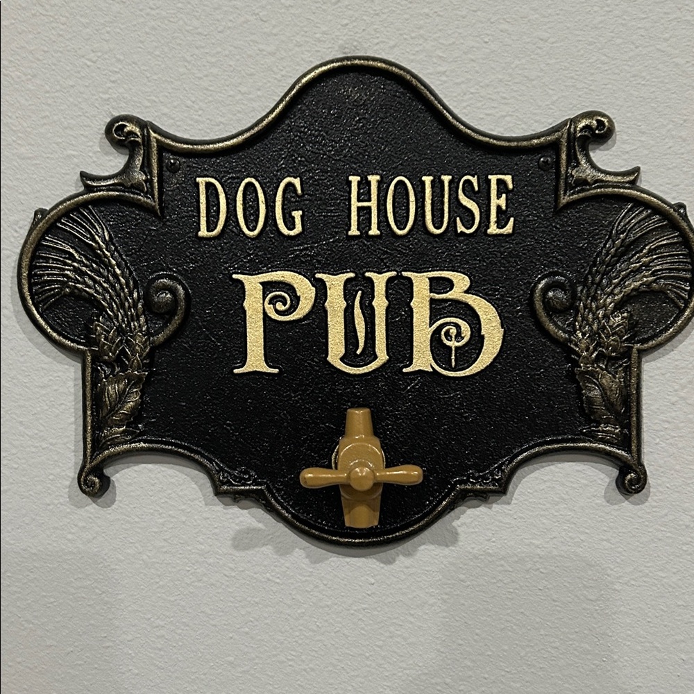 NWT Beer Pub Plaque Hops & Barley Design